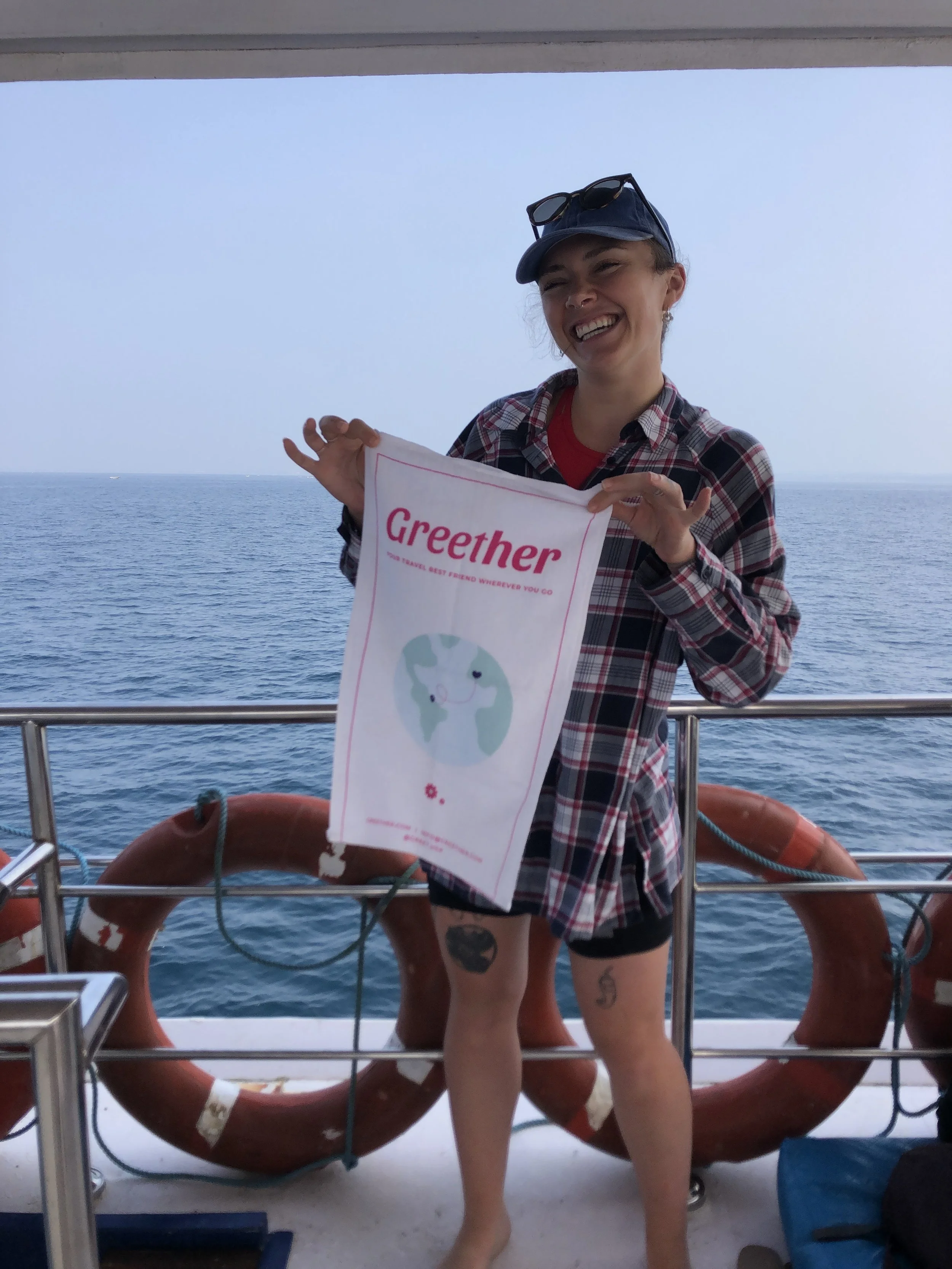 Kaija traveling with Greether going on tour in Sri Lanka