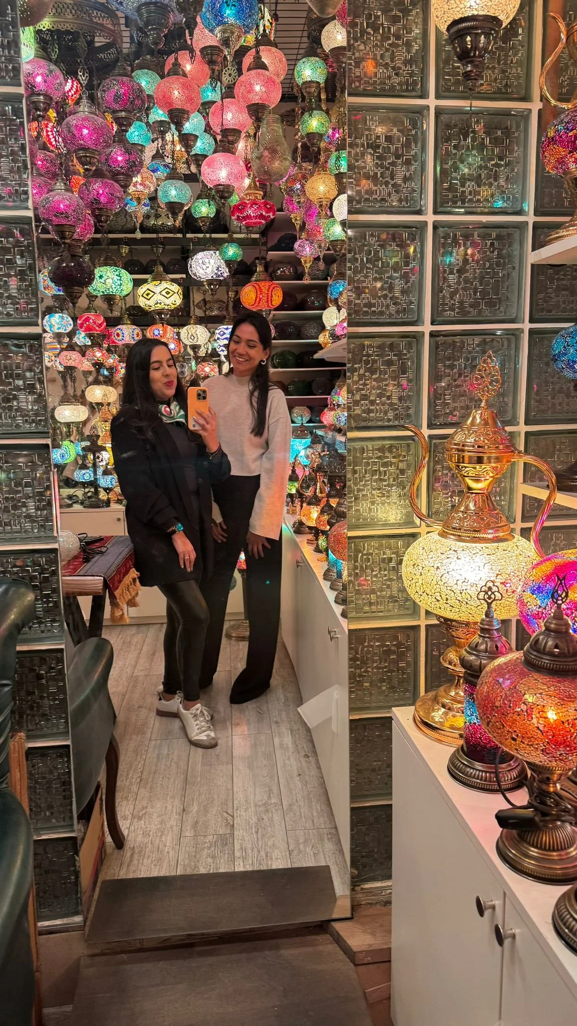 solo female traveler and her local female guide in Istanbul