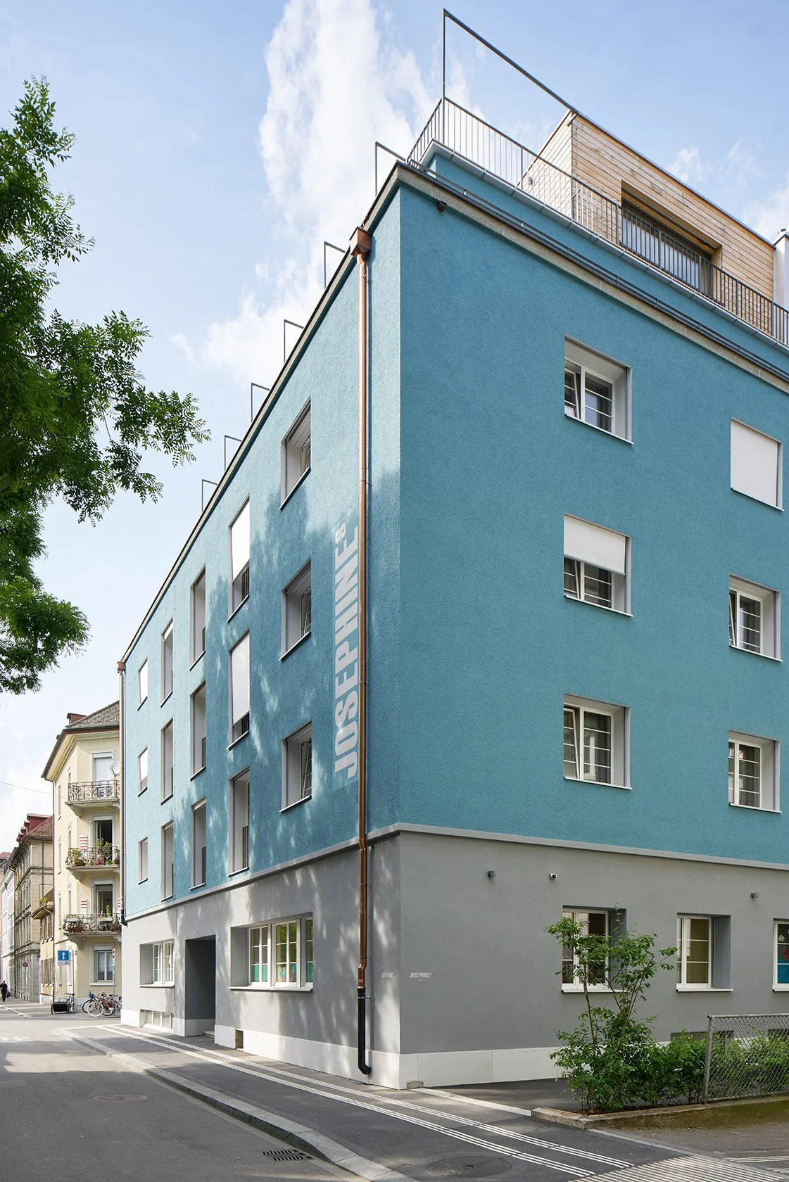 W3 0842 Fassade hoch Ramona Huber