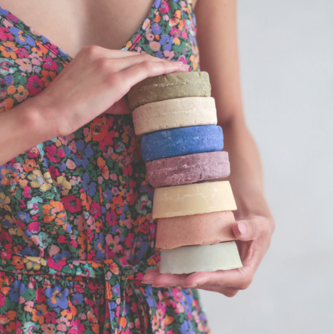 Indra the feminist traveler gift guide by Greether