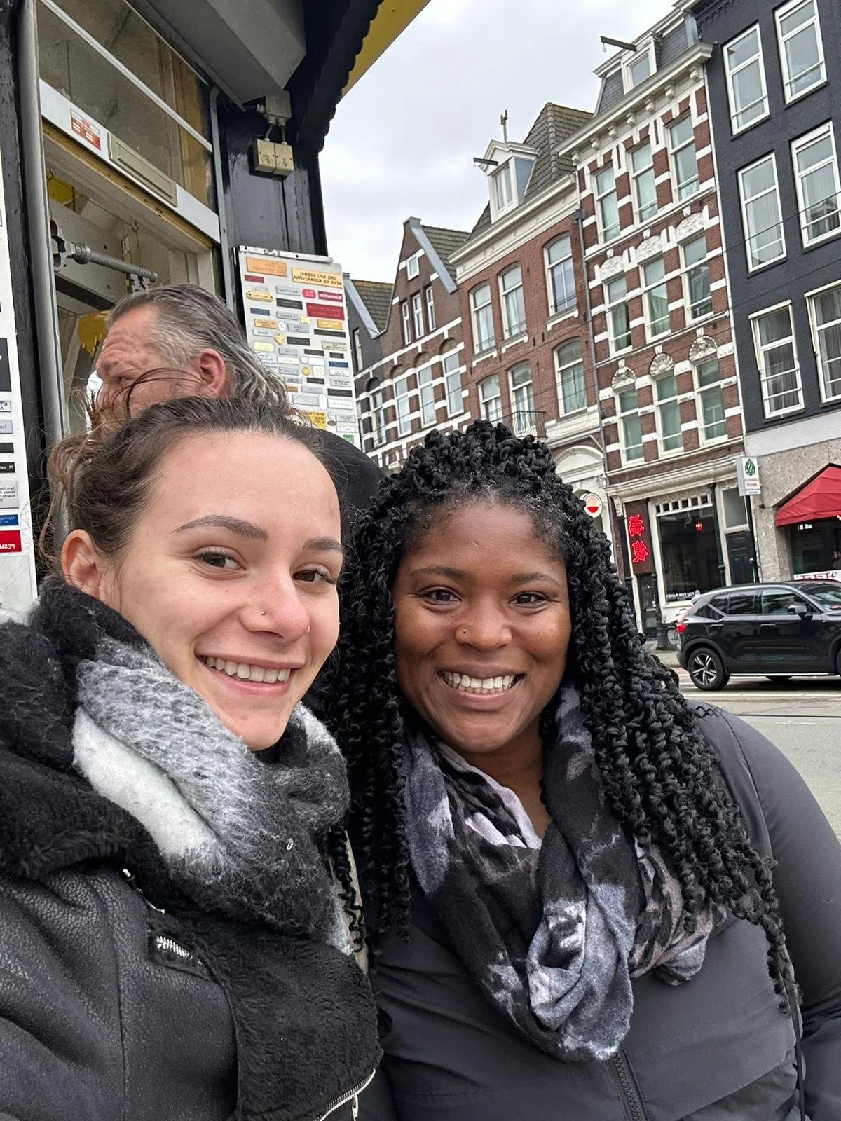Solo female traveler in Amsterdam with Greether guide